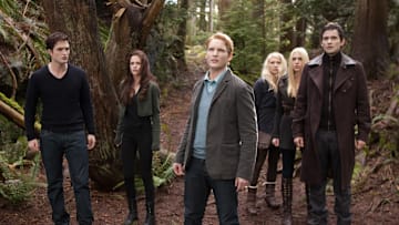 (L-R) ROBERT PATTINSON, KRISTEN STEWART, PETER FACINELLI, MyANNA BURING, CASEY LaBOW and CHRISTIAN CAMARGO star in THE TWILIGHT SAGA: BREAKING DAWN-PART 2



Ph: Andrew Cooper, SMPSP

© 2011 Summit Entertainment, LLC. All rights reserved.
