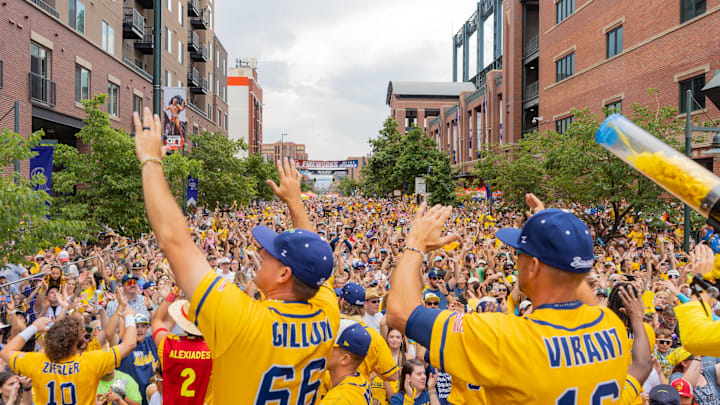 Savannah Bananas Hype up Fans in the Pre-Show (X: @thesavebananas) Savannah Bananas Hype up Fans in the Pre-Show (X: @thesavebananas)
