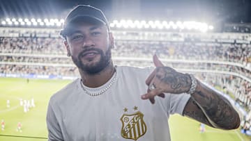 Neymar jogou no Santos de 2009 a 2013