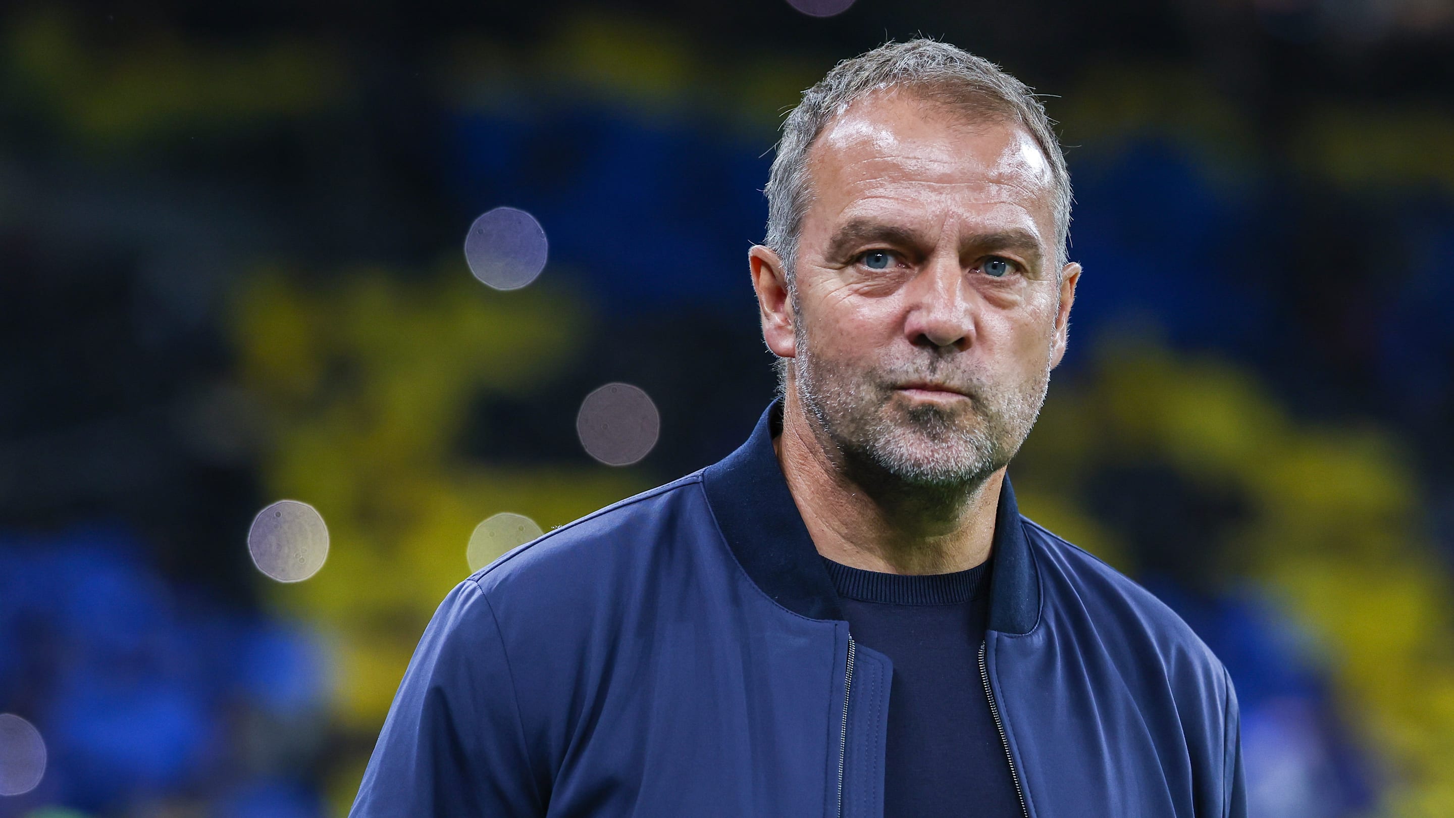 FC Barcelone : Alejandro Balde et Robert Lewandowski titulaires face au Real Madrid ? La réponse d'Hansi Flick