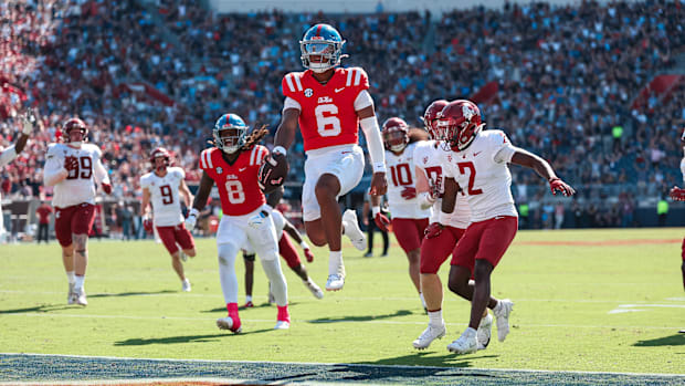Ole Miss Rebels Football: Trinidad Chambliss.