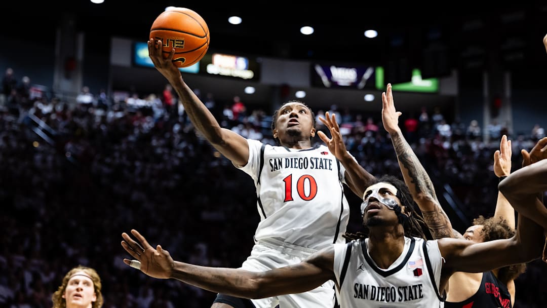 San Diego State Aztecs guard BJ Davis (10).