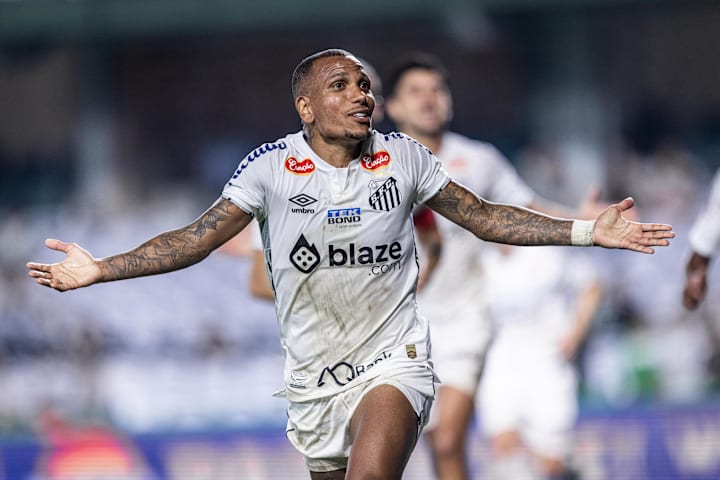 Otero jogador do Santos