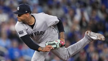 Luis Gil lidera MLB en triunfos y efectividad luego de vencer el viernes a los Medias Rojas