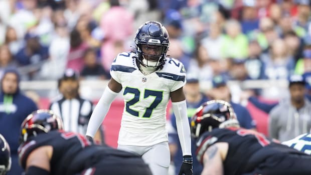 Seattle Seahawks cornerback Riq Woolen (27) against the Arizona Cardinals