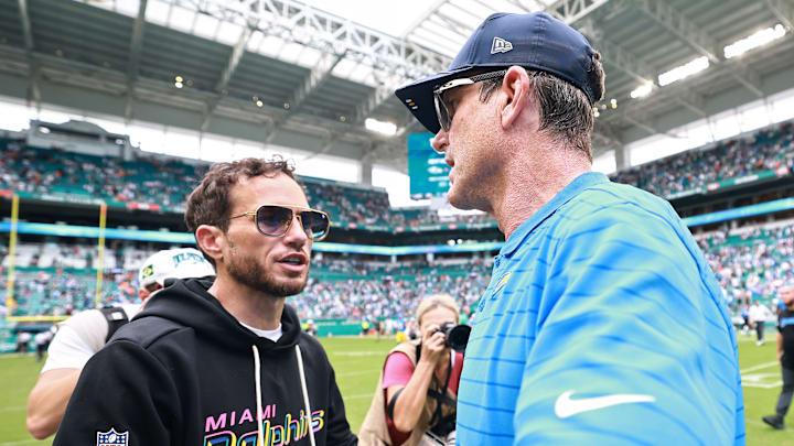 Los Angeles Chargers head coach Jim Harbaugh (R) and Miami Dolphins head coach Mike McDaniel (L)