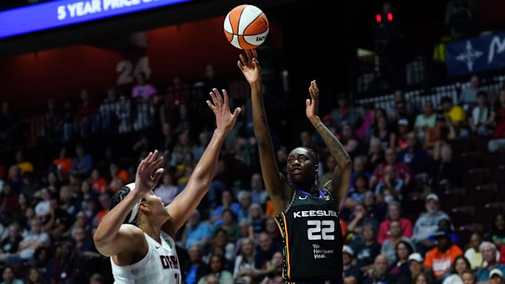 Sep 1, 2025; Uncasville, Connecticut, USA; Connecticut Sun guard Saniya Rivers (22) shoots against Atlanta Dream forward Brionna Jones (24) in the second half at Mohegan Sun Arena. Sep 1, 2025; Uncasville, Connecticut, USA; Connecticut Sun guard Saniya Rivers (22) shoots against Atlanta Dream forward Brionna Jones (24) in the second half at Mohegan Sun Arena.