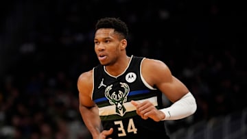 San Antonio Spurs, Giannis Antetokounmpo