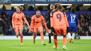 Barcelona busca empate em Stamford Bridge 