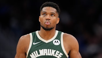 Sacramento Kings v Milwaukee Bucks