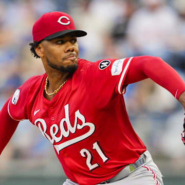 May 28, 2025; Kansas City, Missouri, USA; Cincinnati Reds starting pitcher Hunter Greene (21) pitches during the first inning against the Kansas City Royals at Kauffman Stadium. Mandatory Credit: Jay Biggerstaff-Imagn Images