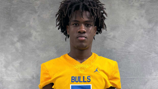 Miami Northwestern receiver Calvin Russell