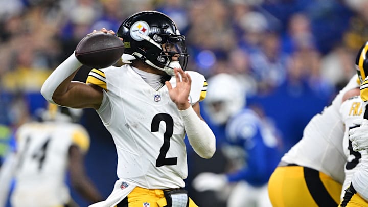 Sep 29, 2024; Indianapolis, Indiana, USA; Pittsburgh Steelers quarterback Justin Fields (2) throws a pass during the second half against the Indianapolis Colts at Lucas Oil Stadium. Mandatory Credit: Marc Lebryk-Imagn Images Sep 29, 2024; Indianapolis, Indiana, USA; Pittsburgh Steelers quarterback Justin Fields (2) throws a pass during the second half against the Indianapolis Colts at Lucas Oil Stadium. Mandatory Credit: Marc Lebryk-Imagn Images