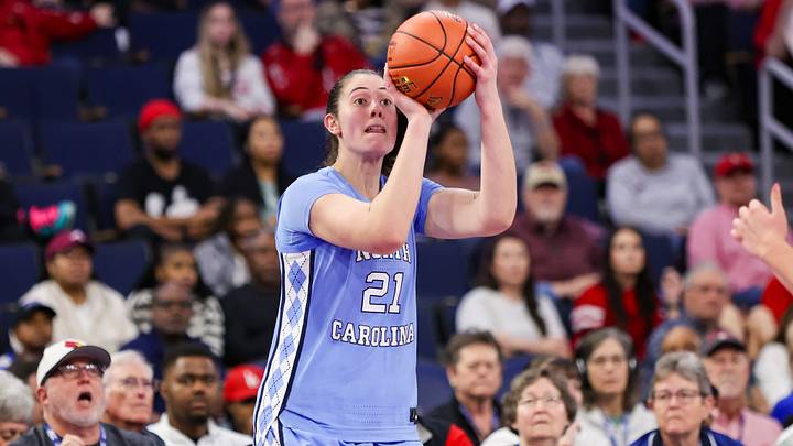 Mar 7, 2026; Duluth, GA, USA; North Carolina Tar Heels forward Ciera Toomey (21) shoots against the Louisville Cardinals in the second quarter at Gas South Arena. Mandatory Credit: Brett Davis-Imagn Images