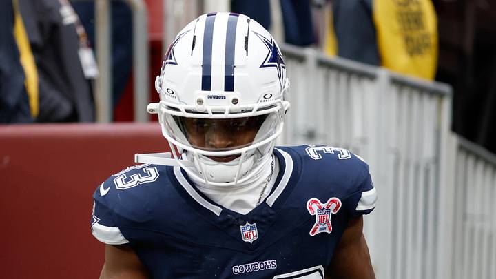 Dallas Cowboys running back Javonte Williams (33)