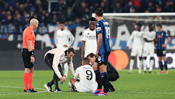 Jogador sentiu a coxa diante da Atalanta