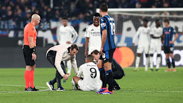 Kylian Mbappe se lesionou durante confronto com o Atalanta 