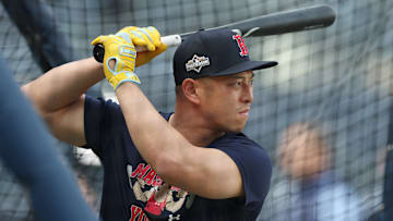 Rob Refsnyder is an outfield option for the Phillies in free agency