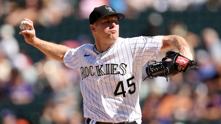 Chase Anderson deals against the Los Angeles Dodgers