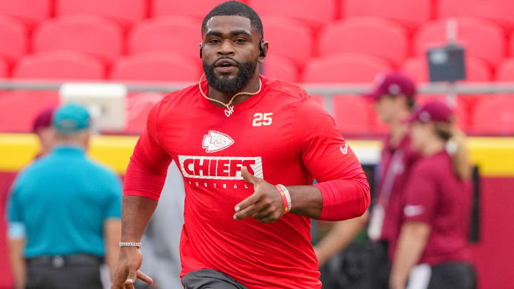 Aug 22, 2024; Kansas City, Missouri, USA; Kansas City Chiefs running back Clyde Edwards-Helaire (25) warms up against the Chicago Bears prior to a game at GEHA Field at Arrowhead Stadium. Mandatory Credit: Denny Medley-USA TODAY Sports