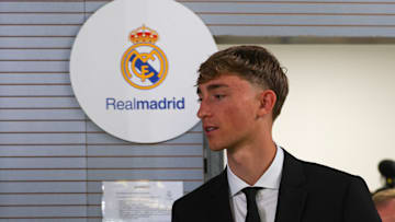 Huijsen chegou para o Real Madrid