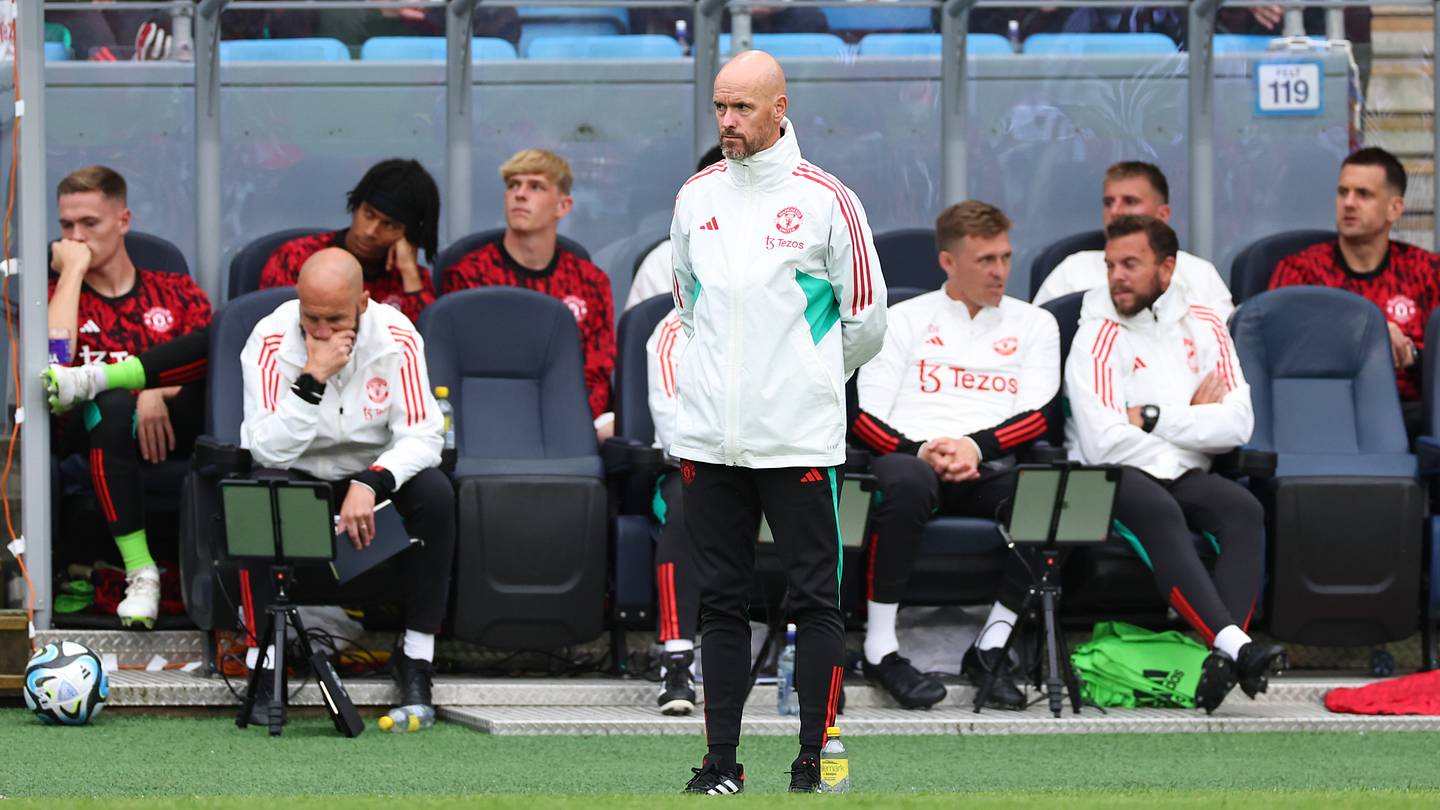 Two Man Utd players stay away from training amid uncertain futures - Vimarsana News