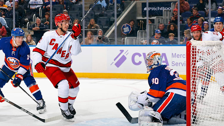 Carolina Hurricanes v New York Islanders