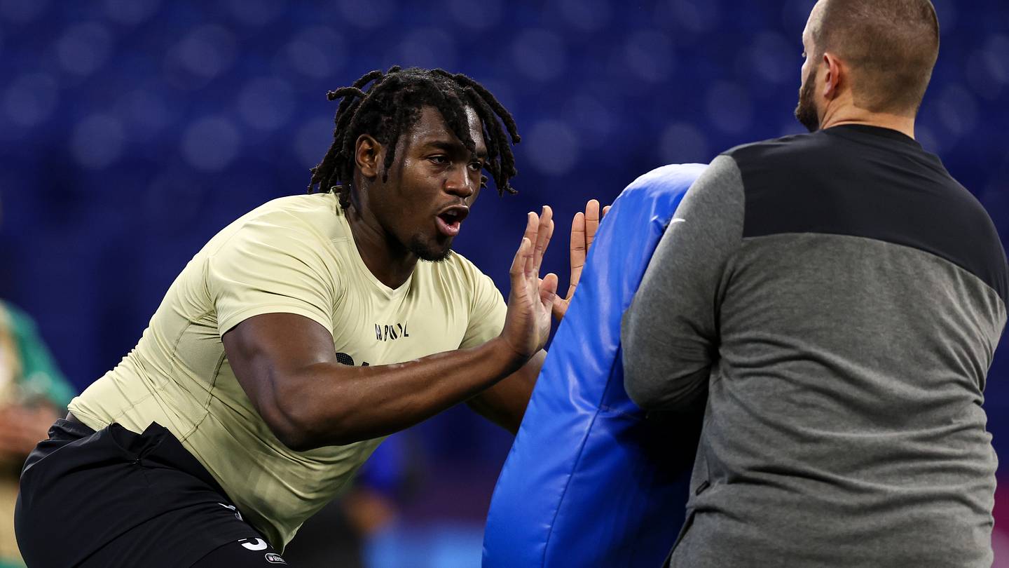 Browns fans tortured with another trade down in 7-round mock draft - Vimarsana News