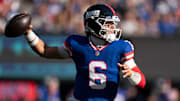 New York Giants quarterback Jaxson Dart (6) looks to throw a pass during a week 9 game between New York Giants and San Francisco 49ers at MetLife Stadium on Sunday, Nov. 2, 2025.