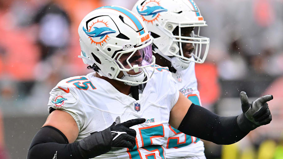 Miami Dolphins linebacker Jaelan Phillips (15) celebrates after a tackle during the first half against the Cleveland Browns.