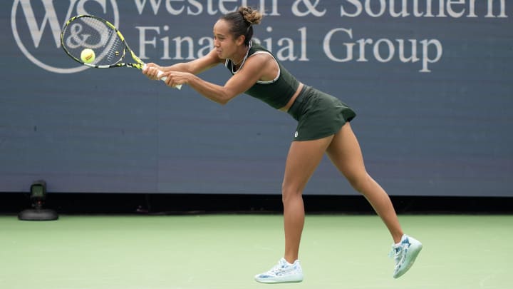 Aug 15, 2024; Cincinnati, OH, USA ; Leylah Fernandez of Canada returns a shot against Elena Rybakina of Kazakhstan on day four of the Cincinnati Open. 