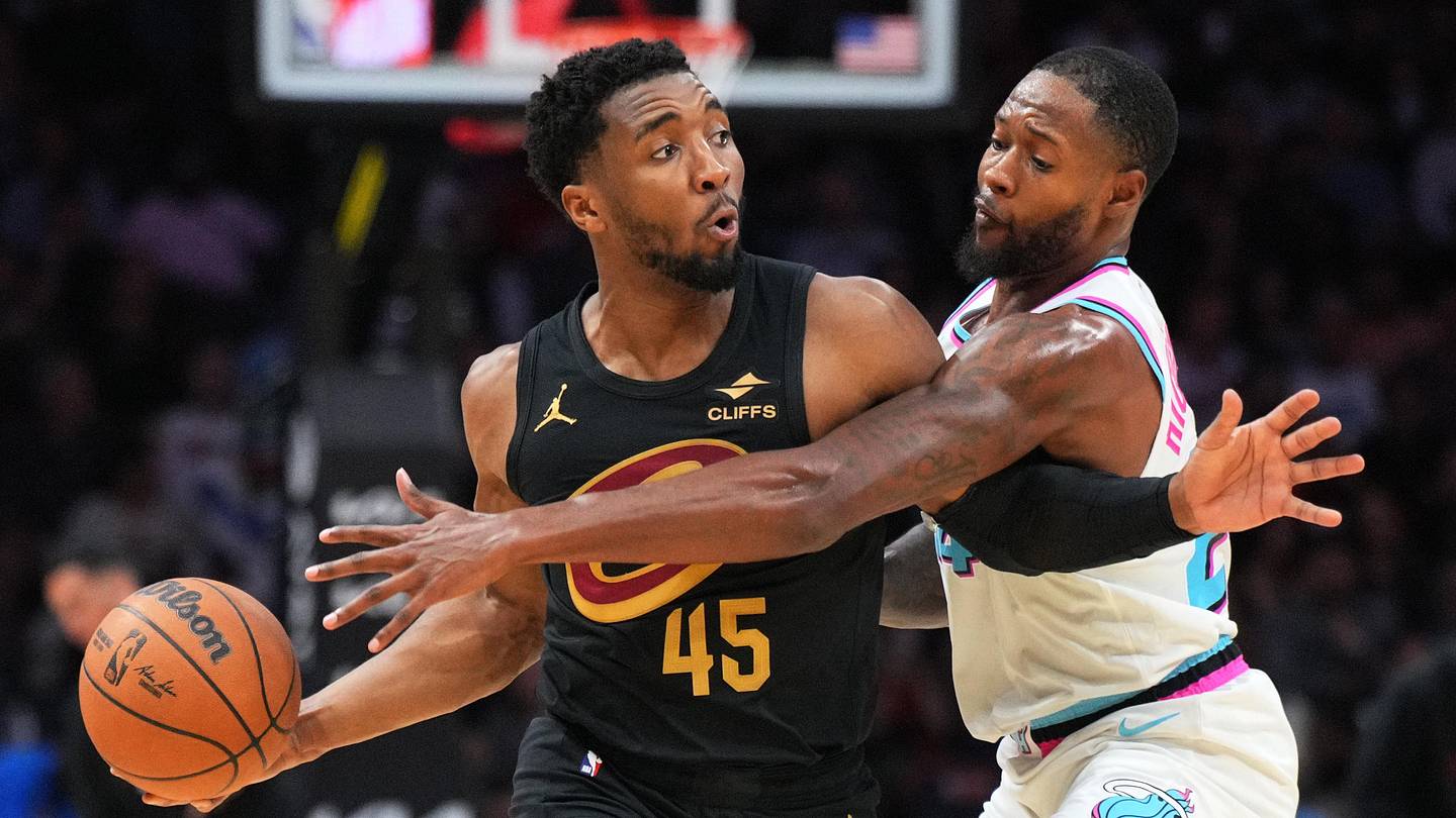 Analyst Predicts Winner Of Cavaliers-Heat Playoff Series