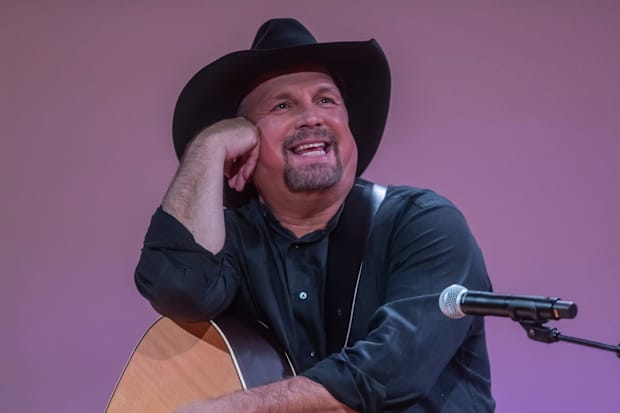 Garth Brooks.