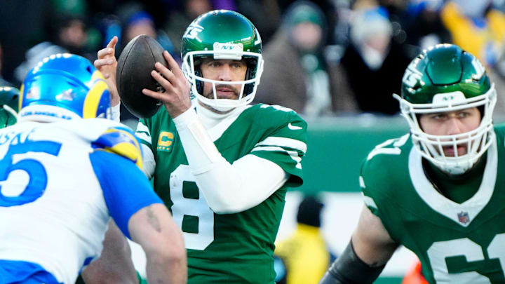 New York Jets quarterback Aaron Rodgers faces the Los Angeles Rams