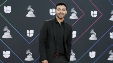 Gussy Lau le lleva más de 10 años a Ángela Aguilar