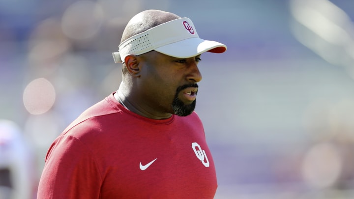 Oct 1, 2016; Fort Worth, TX, USA; Oklahoma Sooners assistant defensive coordinator Kerry Cooks before the game against the TCU Horned Frogs at Amon G. Carter Stadium.