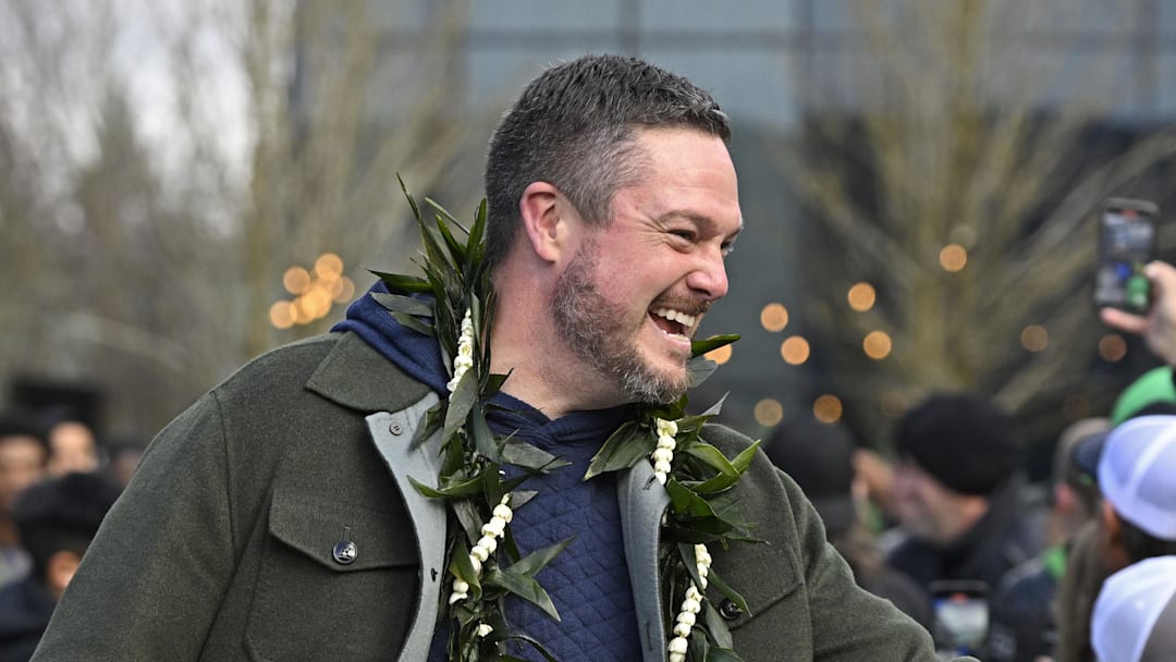 Nov 22, 2025; Eugene, Oregon, USA; Oregon Ducks head coach Dan Lanning greets fans before the game against the Southern California Trojans at Autzen Stadium. Mandatory Credit: Troy Wayrynen-Imagn Images