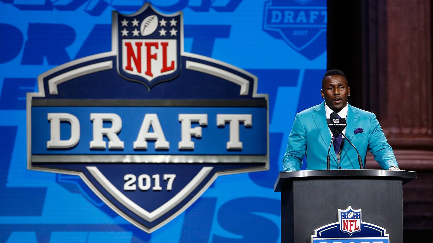 Denver Broncos should trade for the player drafted right after Patrick Mahomes - Vimarsana News
