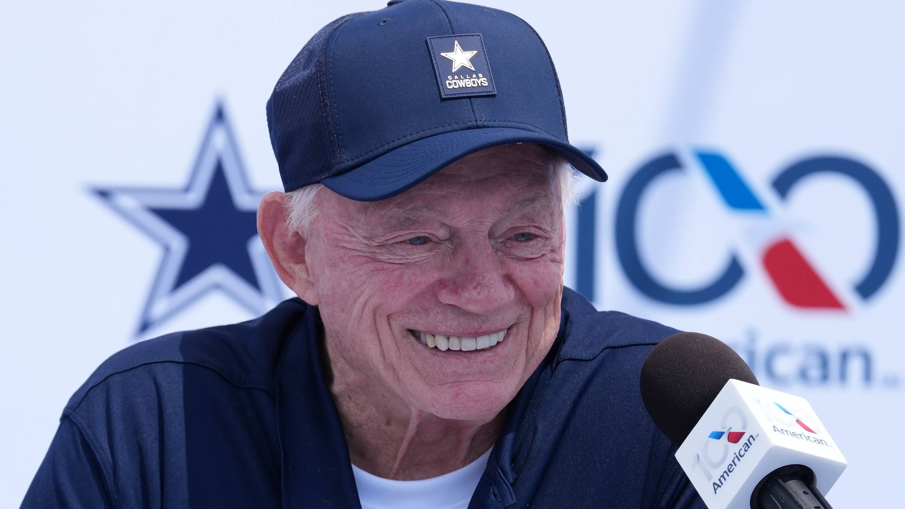 Jerry Jones Really Believes Cowboys Are Super Bowl Contenders
