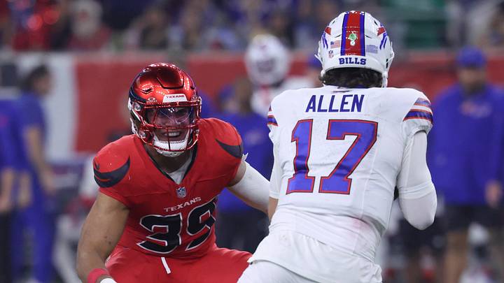 Houston Texans linebacker Henry To'oTo'o (39)