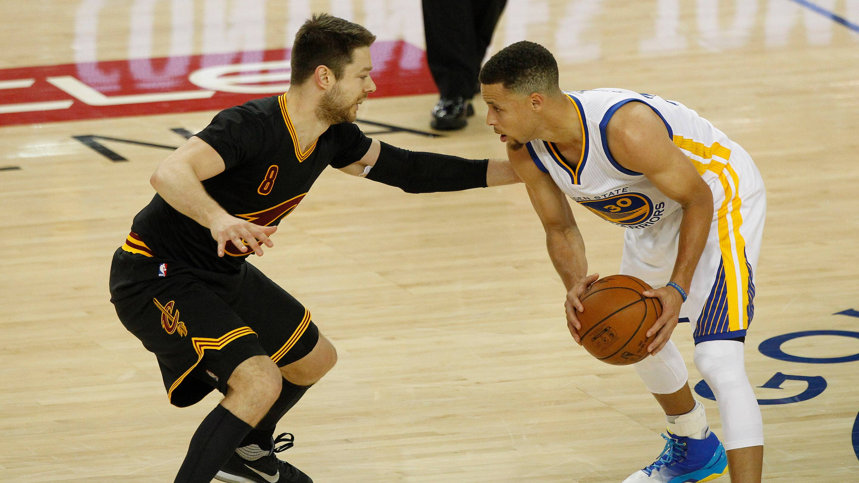 The Night Cavs Legend Matthew Dellavedova Outplayed Steph Curry