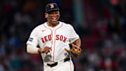 Hay quienes piensan que Rafael Devers  puede salir de Boston en un cambio