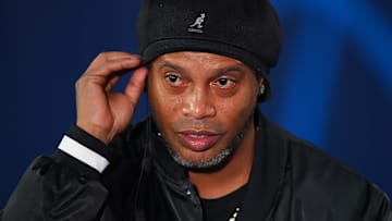 Atlético tem dívida de mais de R$ 4 milhões com Ronaldinho.