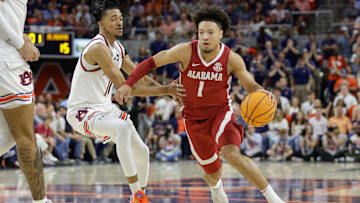 Alabama v Auburn