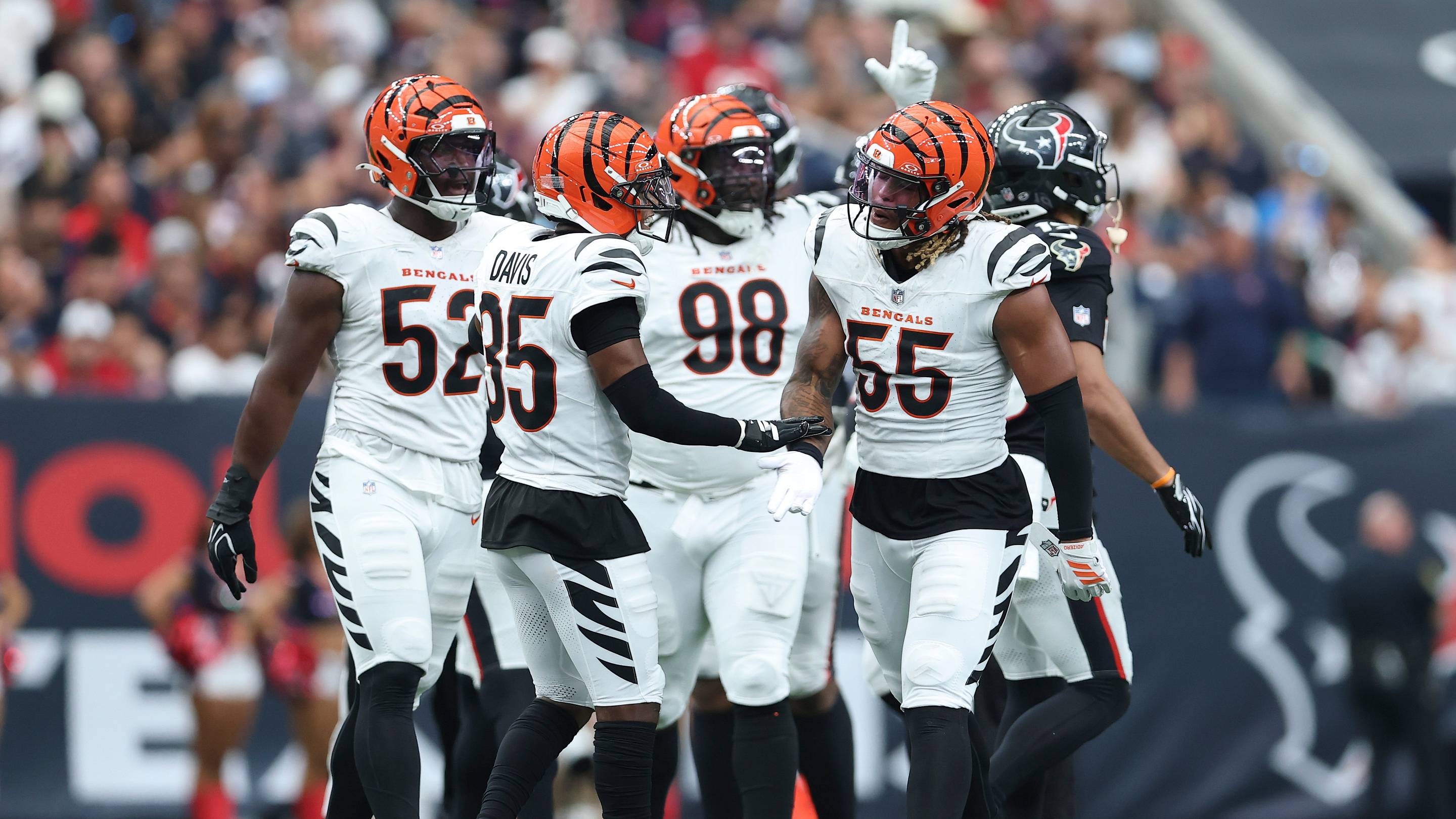 Bengals defense ended an embarrassing streak that lasted more than four years