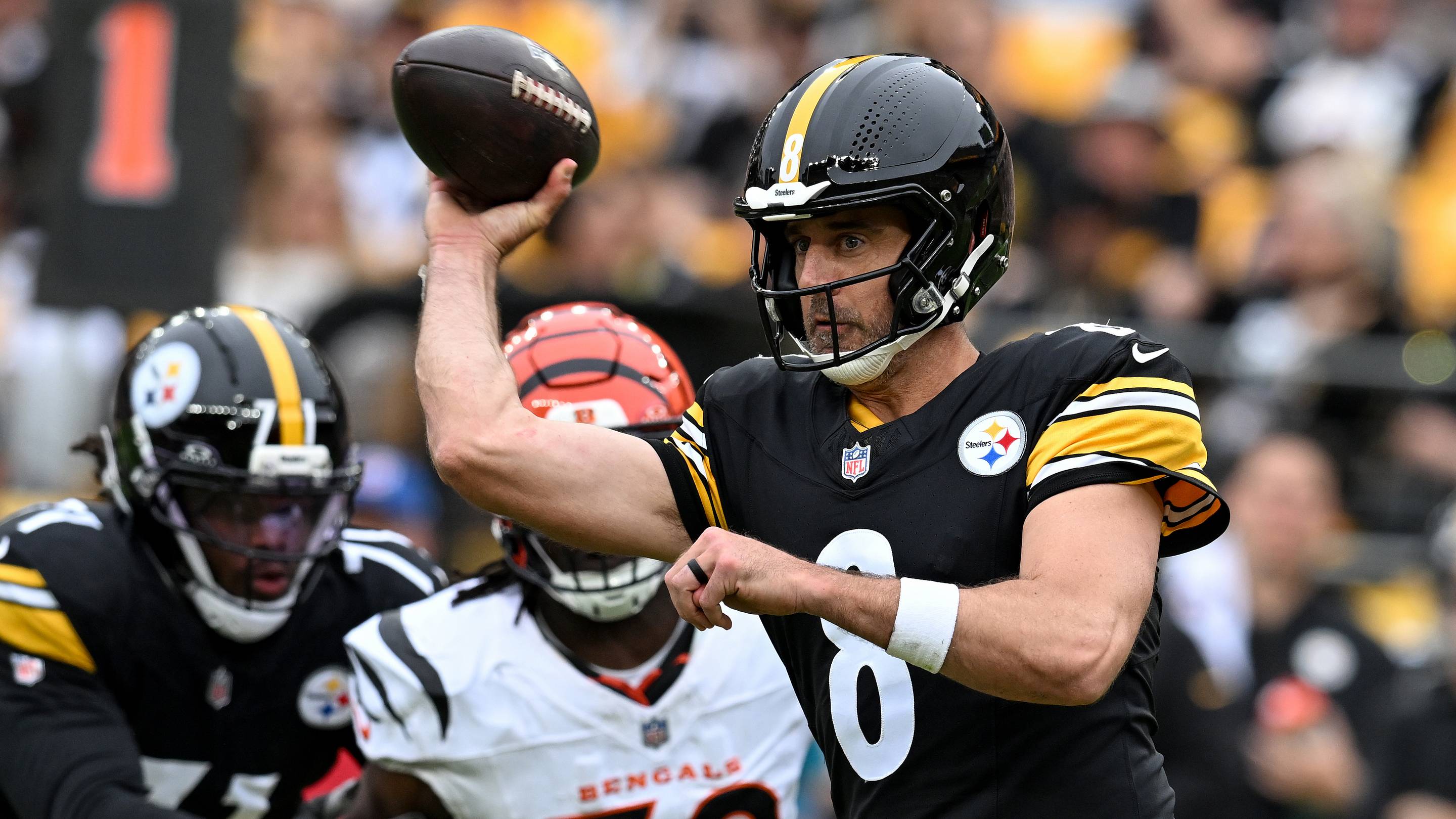 The Perfect Week 5 NFL DFS FanDuel Lineup Featuring Aaron Rodgers and Nico Collins