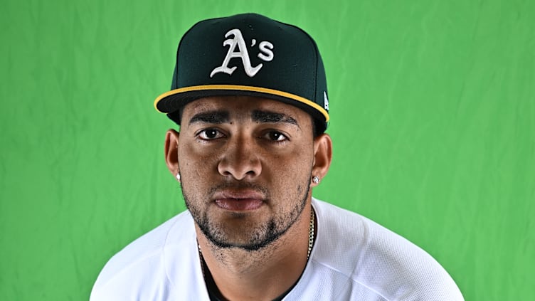 Wednesday, the Atlanta Braves signed righty Jorge Juan to a Minor League deal.