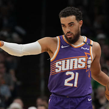 Phoenix Suns guard Tyus Jones calls out a play against the Boston Celtics.