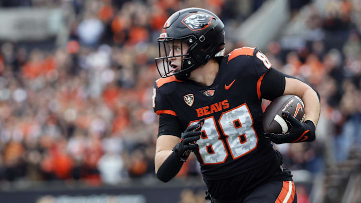 Nov 11, 2023; Corvallis, Oregon, USA; Oregon State Beavers tight end Jack Velling (88) runs after a
