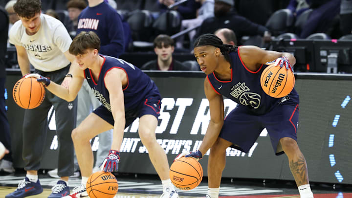 UConn Huskies guard Silas Demary Jr. (2) 